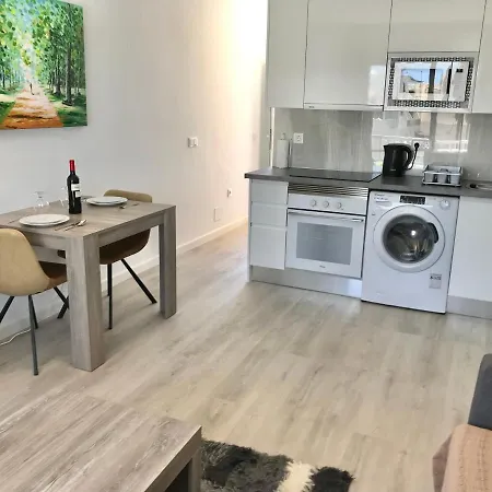 Apartmán Beautiful 1 Bed Apt First Floor With Air Con & Free Wifi Atlantic View Apt 11a Puerto del Carmen (Lanzarote)